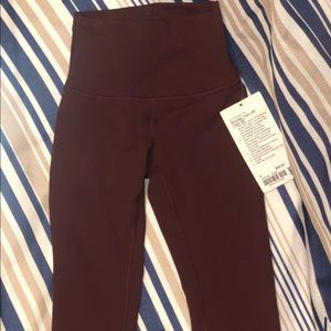 ADORABLE// BURGUNDY// LULU LEMON LEGGINGS// BRAND NEW// STILL WITH TAGS!!